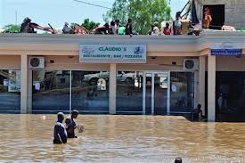 Seis pessoas resgatadas em Moçambique devido a cheias