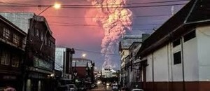 Chile decreta estado de emergência após erupção de vulcão