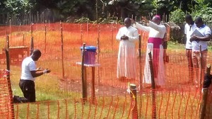 Violência dos grupos radicais islâmicos e surto de Ébola centram atenções da Igreja Católica na RDC