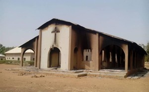 Africanos lamentam ataque mortal de 18 pessoas incluindo 2 padres na Nigéria 
