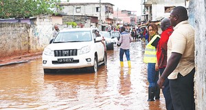Chuvas causam 10 mortos em Luanda