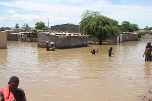 Chuvas com ventos fortes destroem mais de cem casas em Cabinda