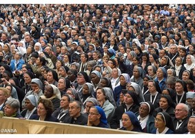 O formador é um verdadeiro pai e mãe - Papa aos formadores à vida consagrada 