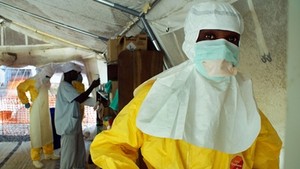 Costa do Marfim suspende voos para países afectados pelo ébola