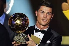 CR7 mais uma bola de ouro