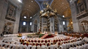 Papa a sacerdotes na Missa do Crisma: renovar o 