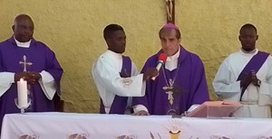 Êxodo rural forçado pelas condições precárias das populações preocupa bispo do Lwena