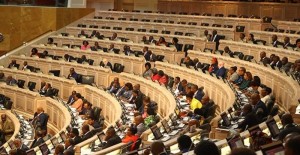 Deputados descrevem Papa como homem comprometido com as causas dos mais pobres