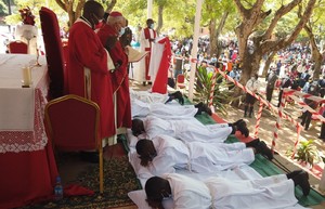 Diocese do Lwena ganha 5 novos diáconos