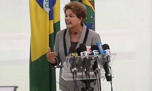 Dilma admite que pode ter cometido “algum erro de dosagem” nas medidas económicas