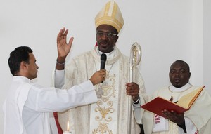 Arcebispo de Saurimo exorta jovens a não queimarem etapas