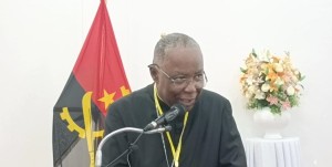 Arcebispo Metropolita de Luanda, Dom Filomeno do Nascimento Vieira Dias, no Simpósio dos 50 anos da Diocese do Sumbe, apresentou o tema “ o perfil do Sacerdote”.