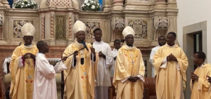 Arcebispo de Luanda apela fiéis a pedirem bênção e sabedoria de Deus baseada no amor