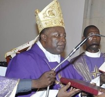 Dom Filomeno pede aos jovens das Graças a viverem e testemunharem o advento