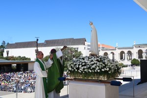 Fé é a aplicação prática do mandamento do amor considera arcebispo do Lubango