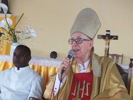 Há sacerdotes cuja busca por bens materiais prejudicam a sua verdadeira Missão, diz Dom Óscar