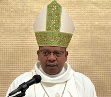 Na celebração do Pentecostes D. Pio Hipuniaty destaca impacto do sacramento da confirmação