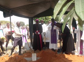 Igreja em Luanda despediu-se do padre Pepe