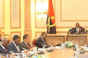 Eleições gerais em Angola marcadas para 23 de Agosto