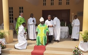 Dom Emílio encerra visita pastoral a comunidade do Rosário