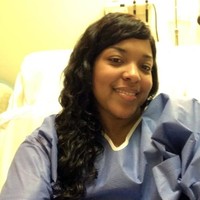 Enfermeira vence ébola e recebe alta nos EUA