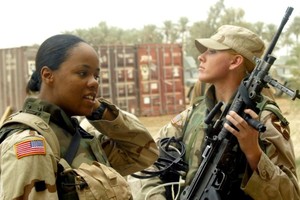 EUA abrem posições de combate a mulheres militares