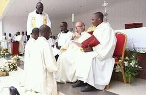 “Sacerdote apegado à coisas lucrativas desfigura a imagem de Cristo” alerta Dom Joaquim 