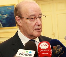 Pinto da Costa diz que veio aprender mais desporto com Angola