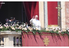 Papa recorda vítimas de guerras no mundo durante bênção “Urbi et orbi”