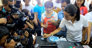 Filipinos votam para escolher novo presidente