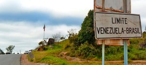 Venezuela fecha fronteira com Brasil alegando contrabando 