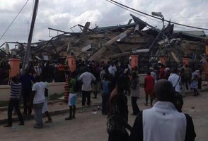 Gana: centro comercial desaba com dezenas de pessoas dentro