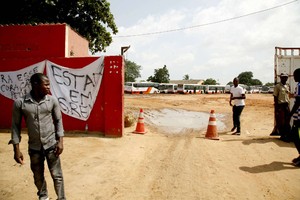 Greve parcial paralisa 60 autocarros da TCUL