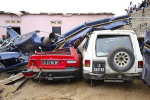 Tragédia no bairro palanca: queda de helicóptero sobre uma residência provoca 2 mortos 