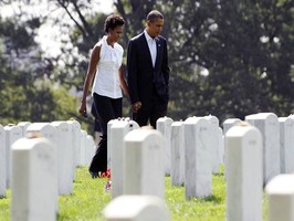 Candidatos presidenciais norte americanos suspendem campanha para a homenagem aos mortos dos atentados de 11 de setembro