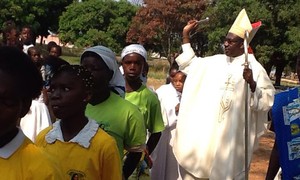 Comunidade de Dala recebe visita do Arcebispo de Saurimo