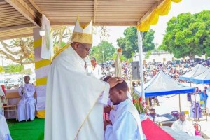 Novas ordenações em Benguela, D. Jaca apela fé e comprometimento no anúncio da missão