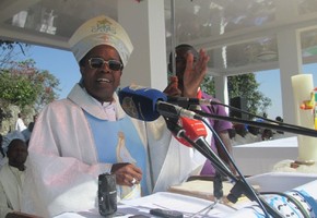 Bispo do Kuito apela corruptos à conversão e a devolução do dinheiro roubado