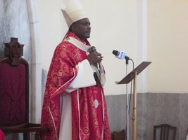 “ Devemos ter os mesmos sentimentos de Jesus de obediência ao Pai e serviço ao próximo”