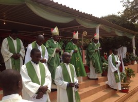 Ciclo de homenagens á Dom Afonso Nteka encerra com uma missa 