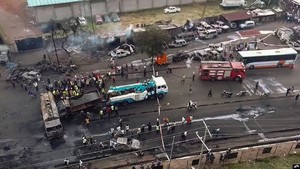 Explosão de tanque de combustível na capital de Serra Leoa mata pelo menos 91 pessoas