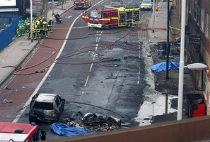 Dois mortos em queda de helicóptero no centro de Londres