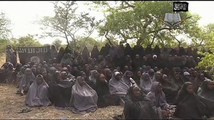 Raparigas nigerianas fogem dos raptores