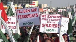 Milhares de paquistaneses apoiam a luta do exército contra os talibãs
