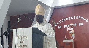 Bispo do Sumbe apela firmeza perante obstáculos que ameaçam a vivência vocacional