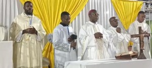 Arcebispo de Malanje quer comportamento exemplar da juventude e apela unidade na construção do país