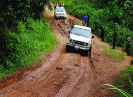 Mau estado das vias retarda o desenvolvimento no interior do Bié diz dom Nambi