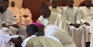 Arcebispo de Luanda na celebração da ceia do senhor deixa orientações concretas aos futuros sacerdotes