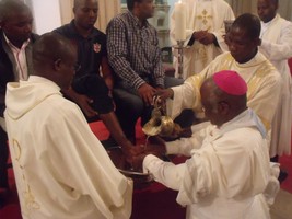 Dom Kahango fala do papel do sacerdote no mandamento do amor 