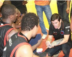 Libolo nas meias-finais do Africano de basquetebol